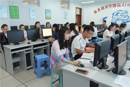 东营区三中 强化信息员培训，筑牢校园网络阵地